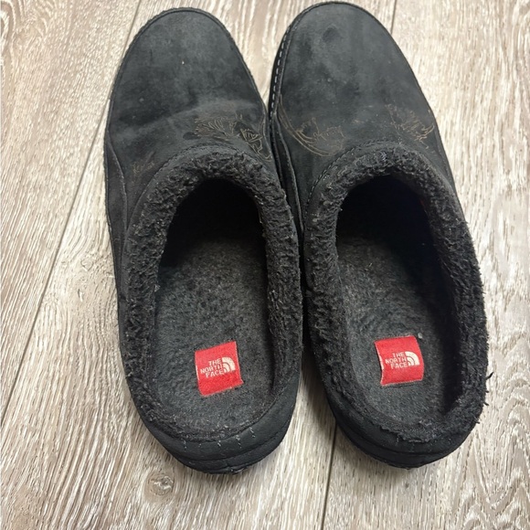 The North Face Black Slip-On Shoes - Picture 4 of 10